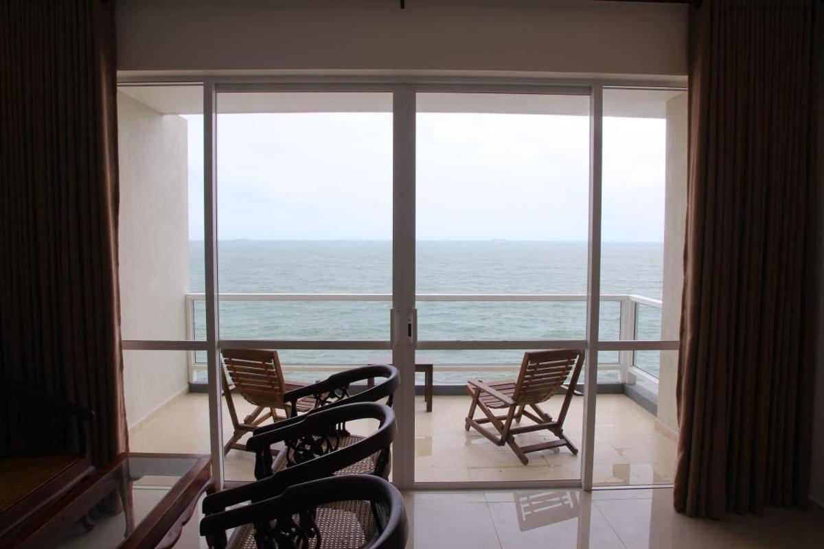Appartamento Aqua Vista Uswetakeiyawa Esterno foto