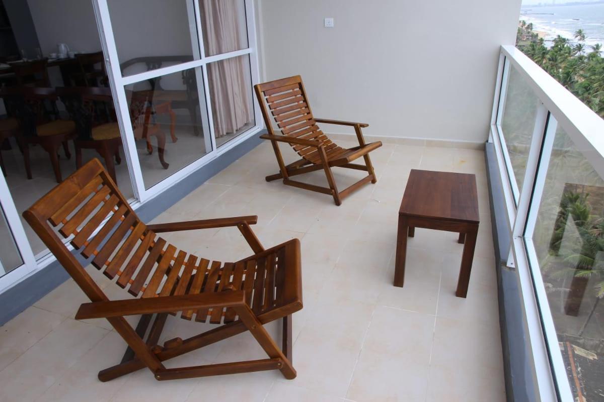 Appartamento Aqua Vista Uswetakeiyawa Esterno foto